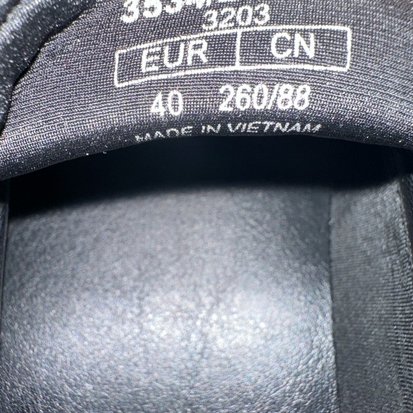 Zara shoes - Picture 2 of 4